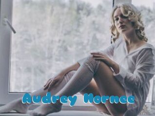 Audrey_Hornee