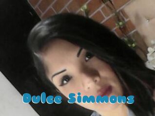 Dulce_Simmons