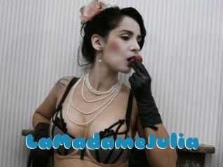 LaMadameJulia