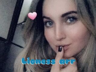Lioness_arr