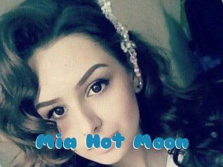 Mia_Hot_Moon