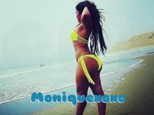 Moniquexoxo