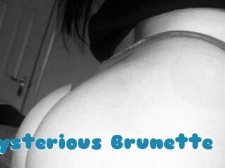 Mysterious_Brunette